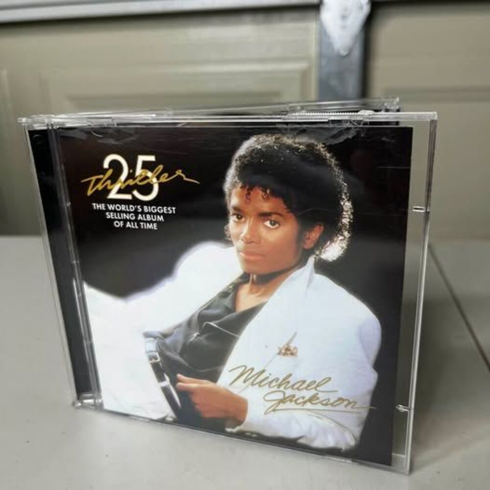 Michael Jackson Thriller 25th Anniversary Edition CD/DVD